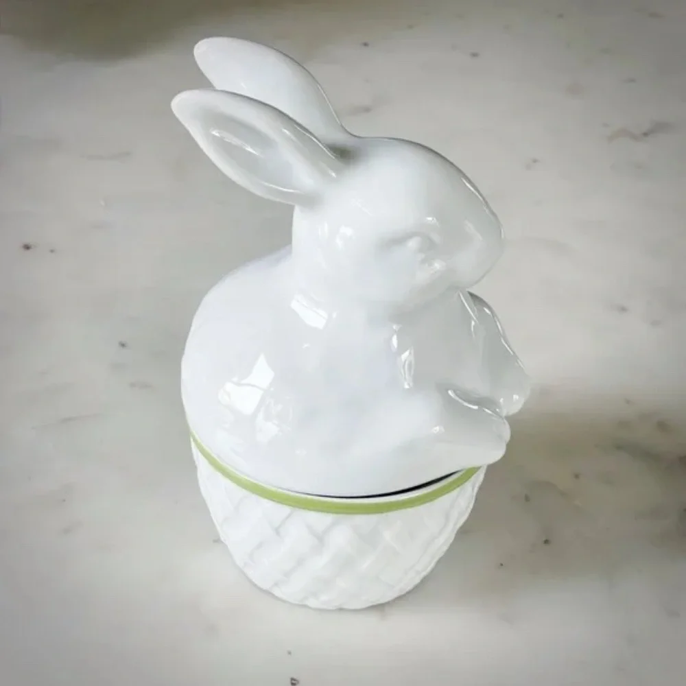 Williams Sonoma “Vintage Bunny” Lidded Dish Tureen for Easter Spring Table